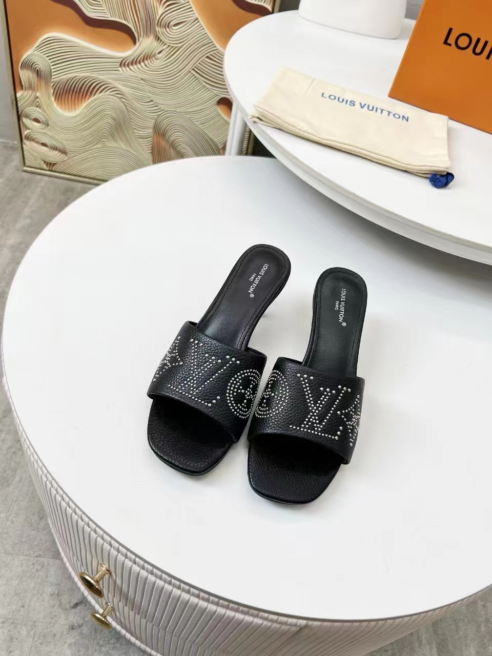 LV 6AM Mule  Colors Noir  Louis Vuitton