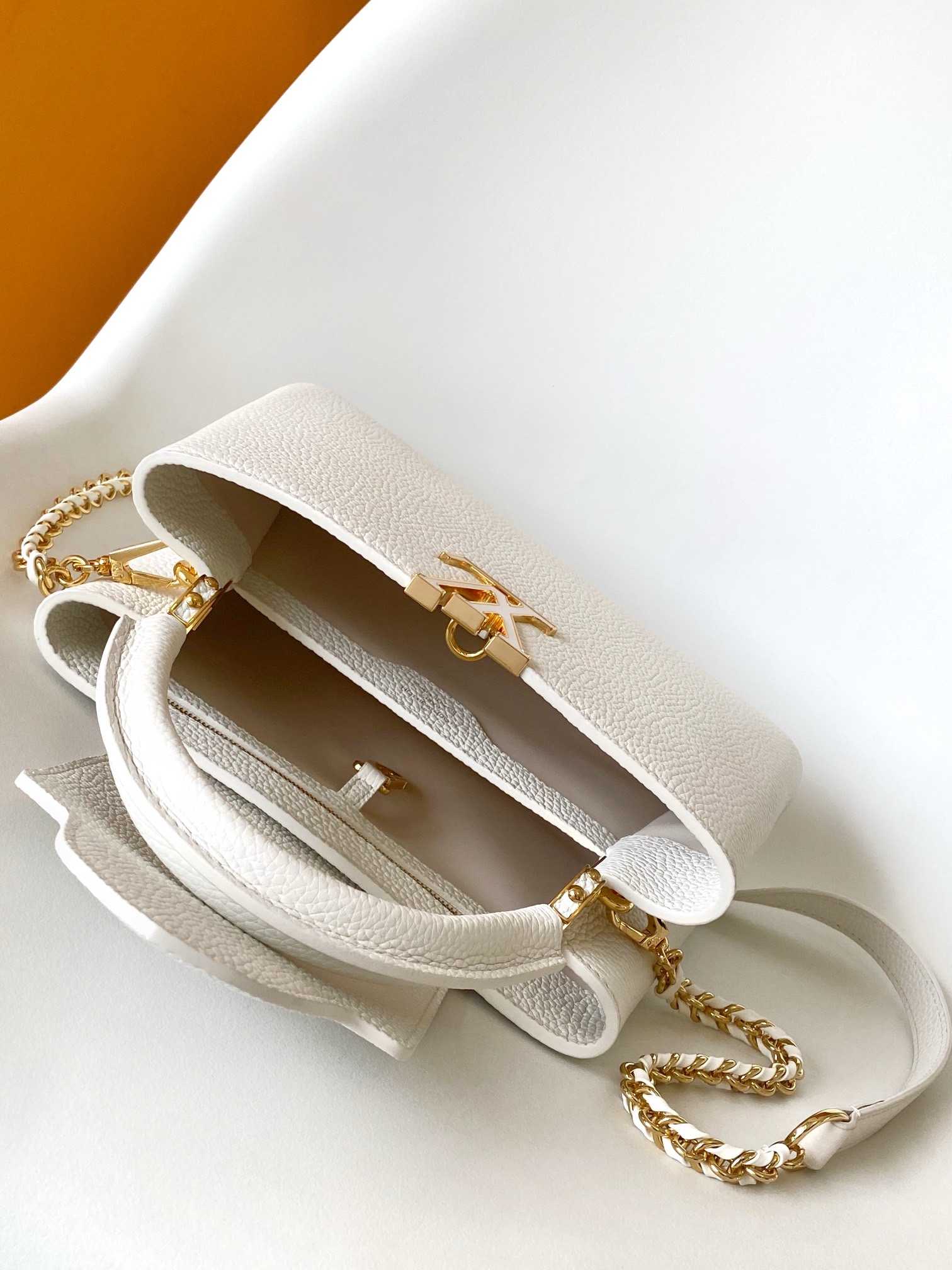 LV CAPUCINES MINI SNOW WHITE