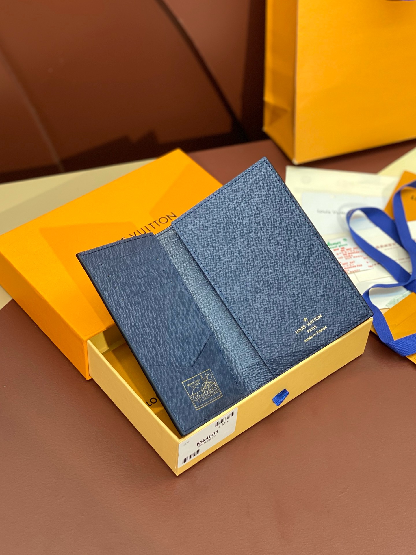 LV Louis Vuitton Passport Case Passport Wallet Wallet