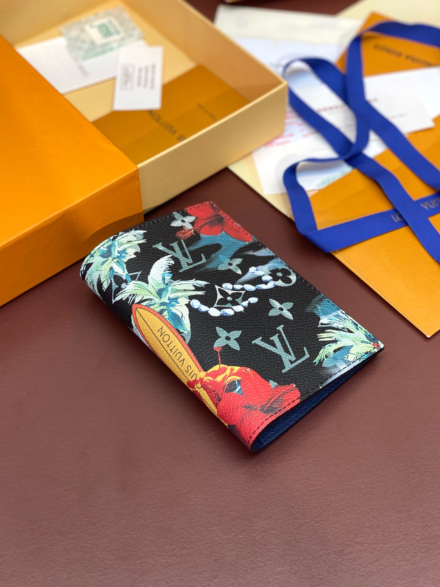 LV Louis Vuitton Passport Case Passport Wallet Wallet