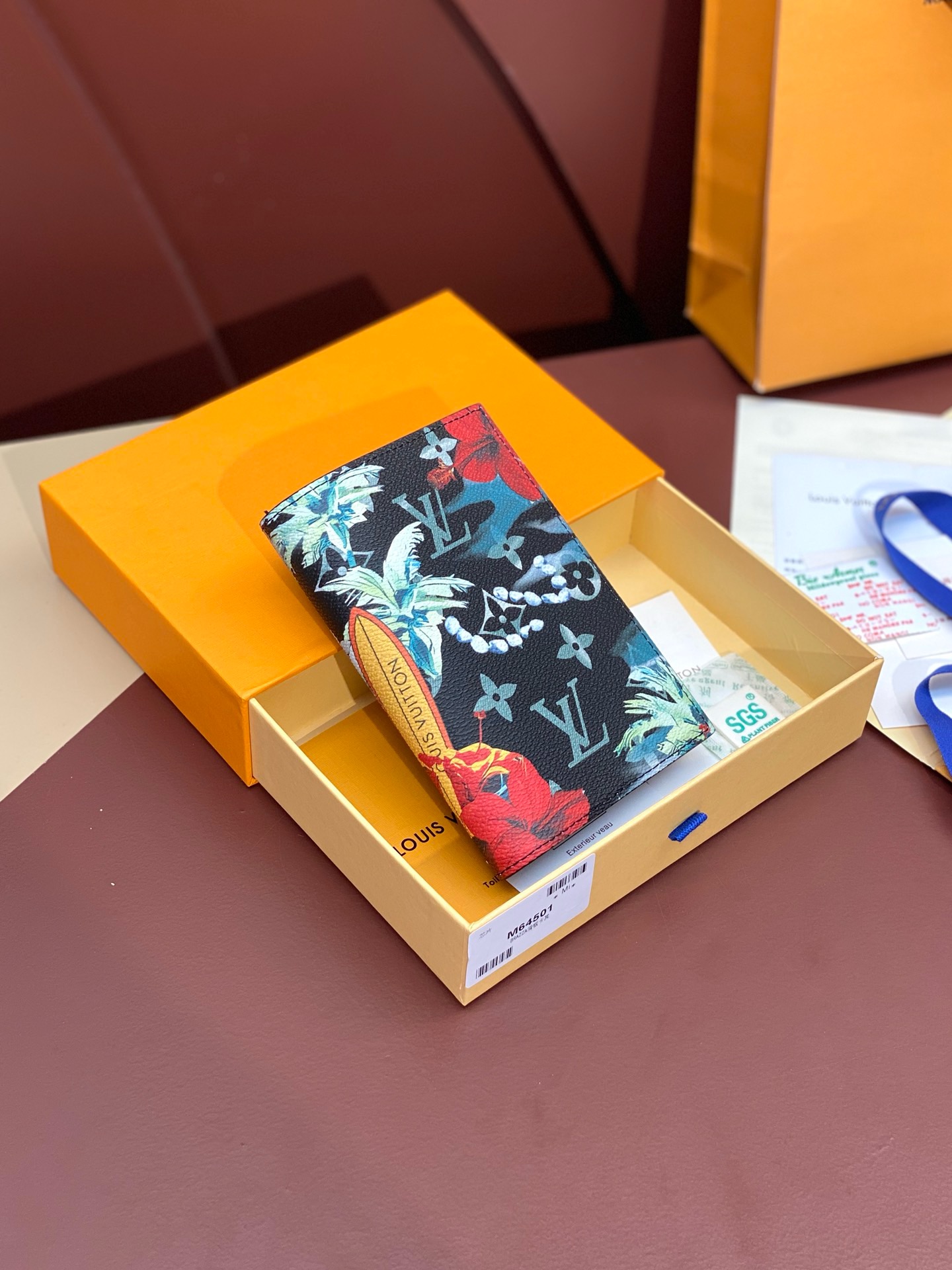LV Louis Vuitton Passport Case Passport Wallet Wallet