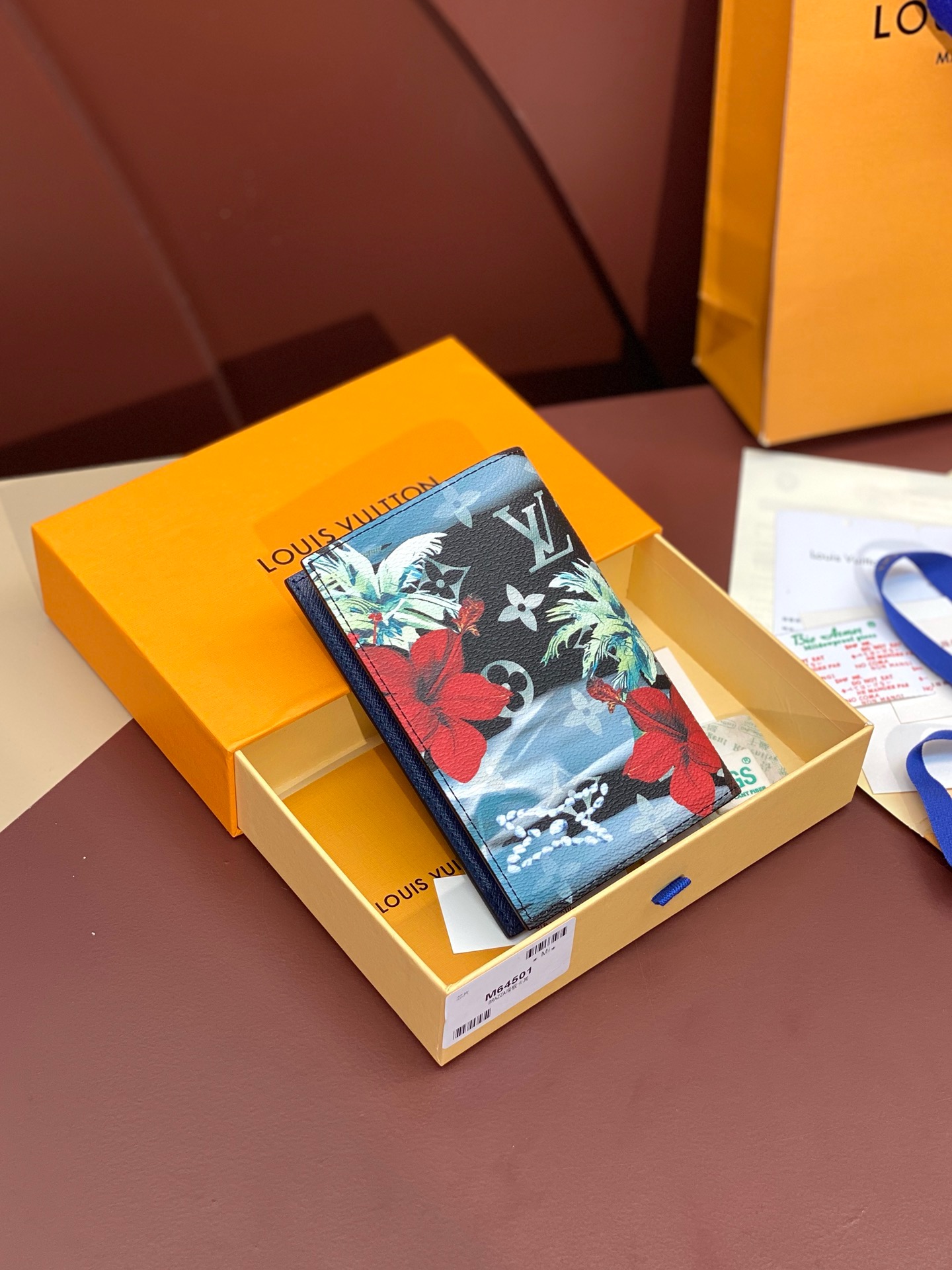 LV Louis Vuitton Passport Case Passport Wallet Wallet