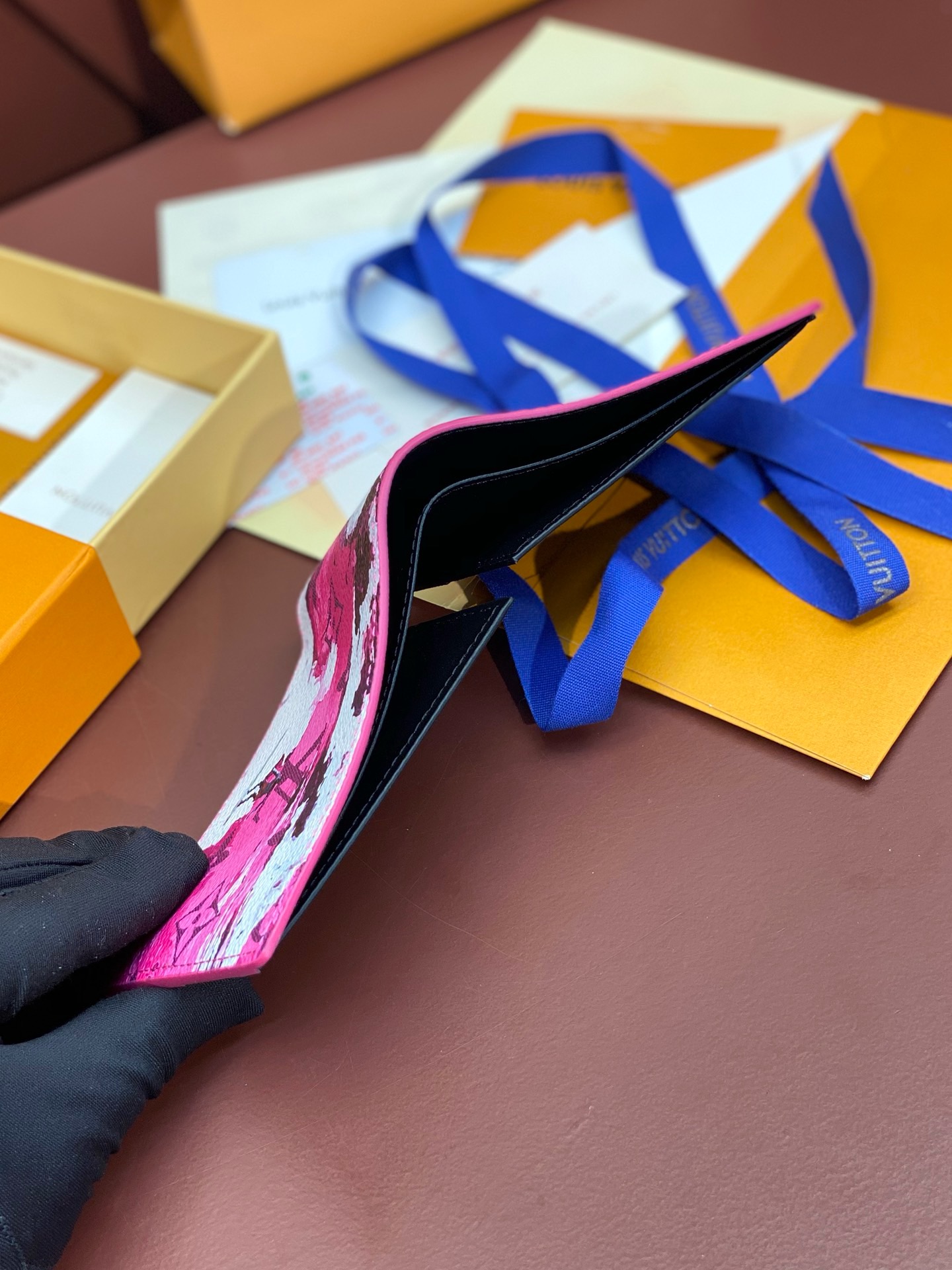 LV Men’s Small Wallet Pocket Organizer