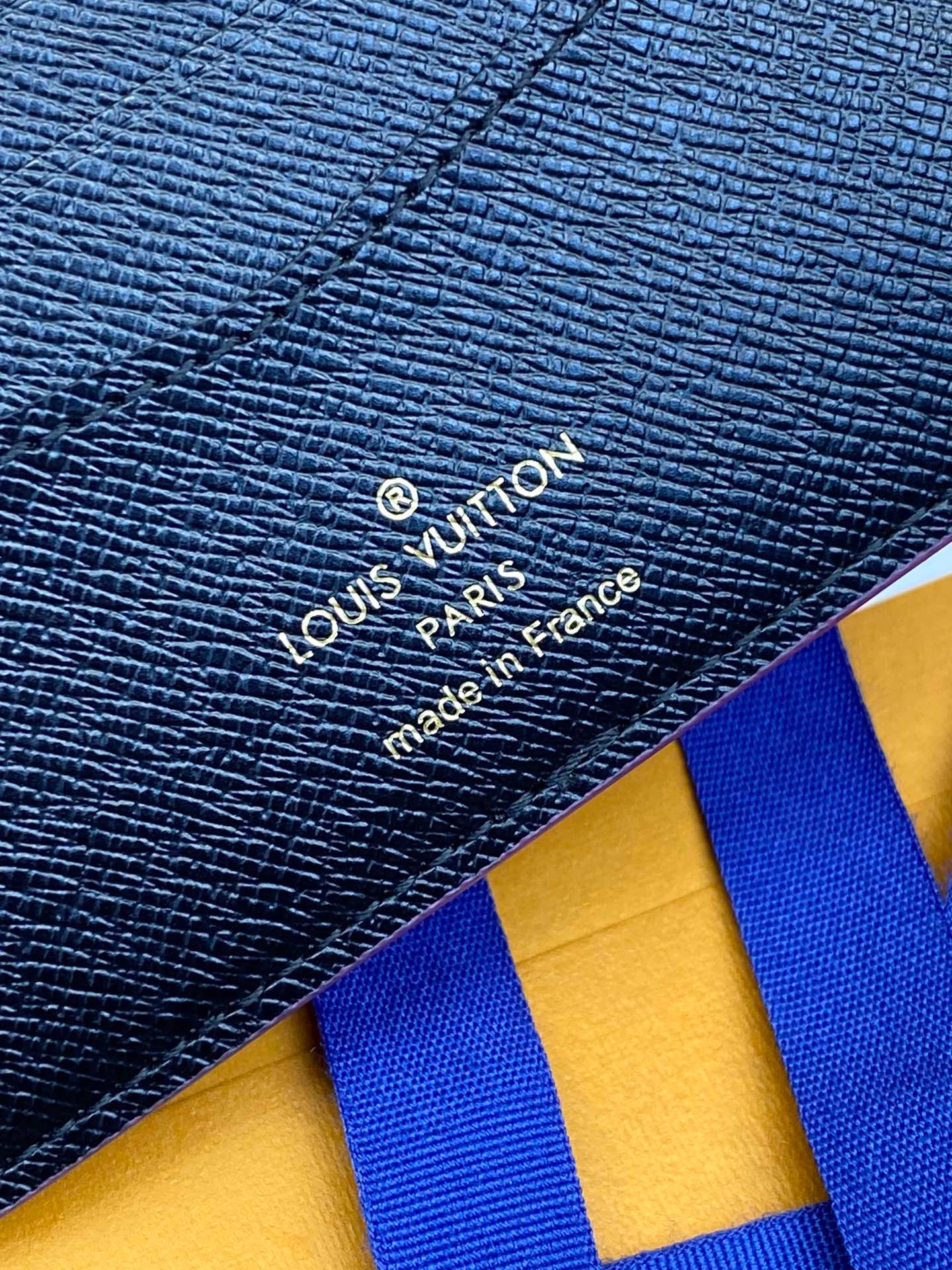 LV Men’s Small Wallet Pocket Organizer