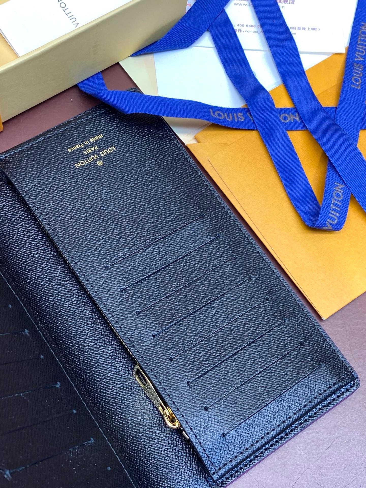 LV Men’s Small Wallet Pocket Organizer M83556