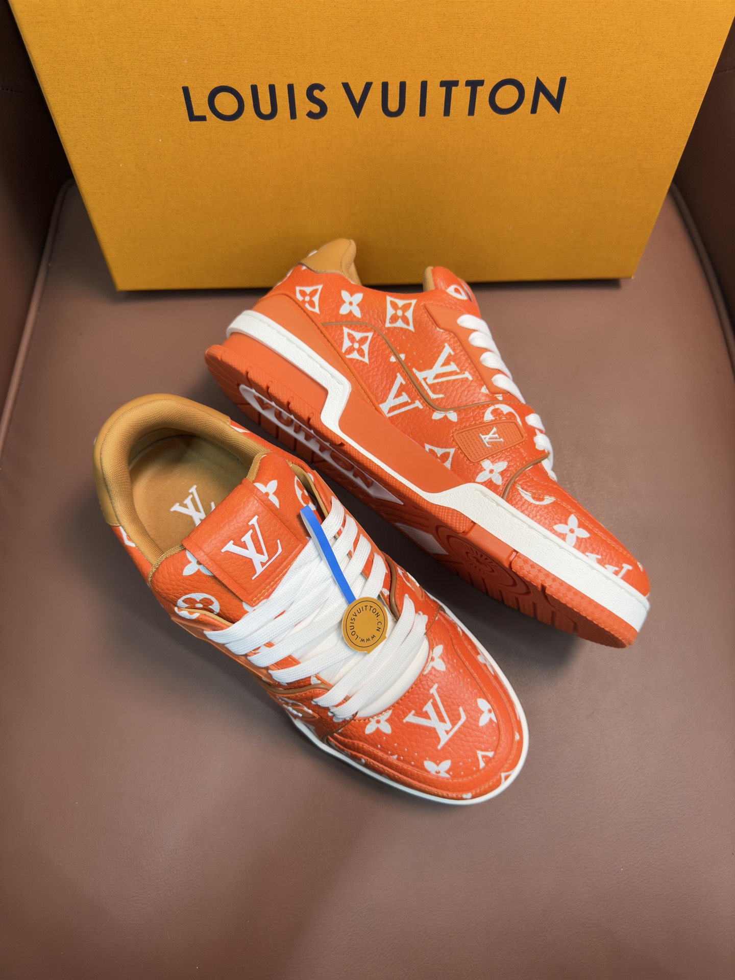 Lv trainer leather low trainers Louis Vuitton Orange