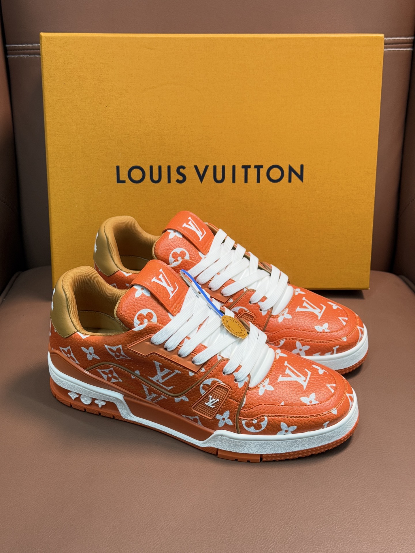 Lv trainer leather low trainers Louis Vuitton Orange