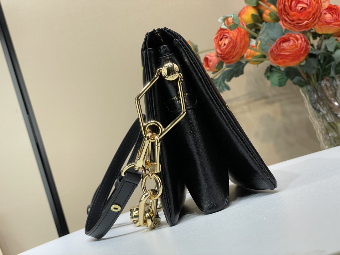 LV x TM Coussin BB H32 - Women Bags | LOUIS VUITTON