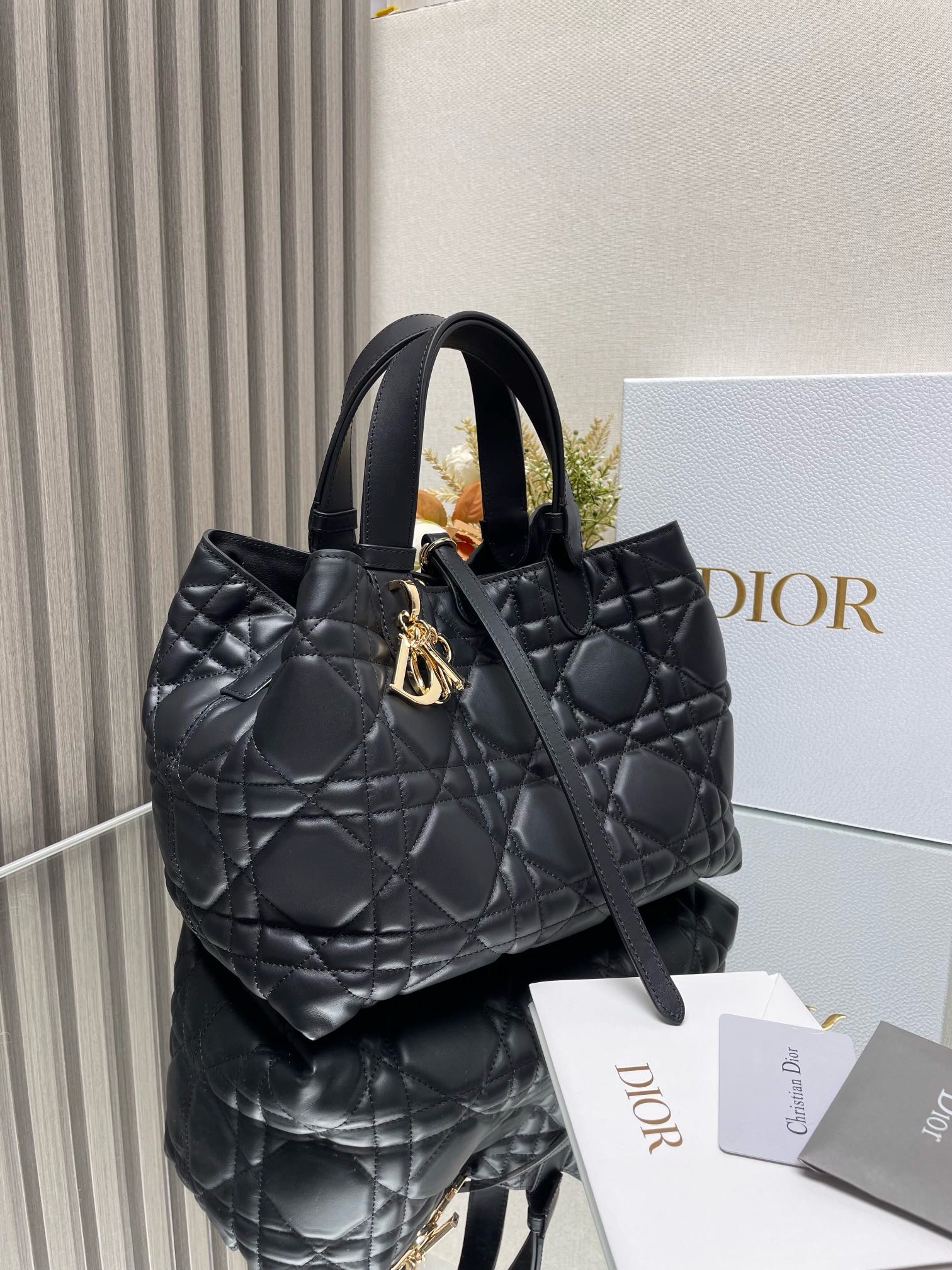 Medium Dior Toujours Bag Black Macrocannage Crinkled Calfskin | DIOR