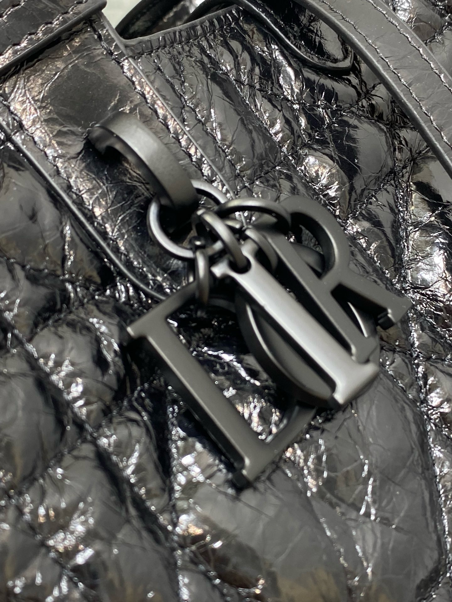 Medium Dior Toujours Bag Black Macrocannage Crinkled Calfskin | DIOR