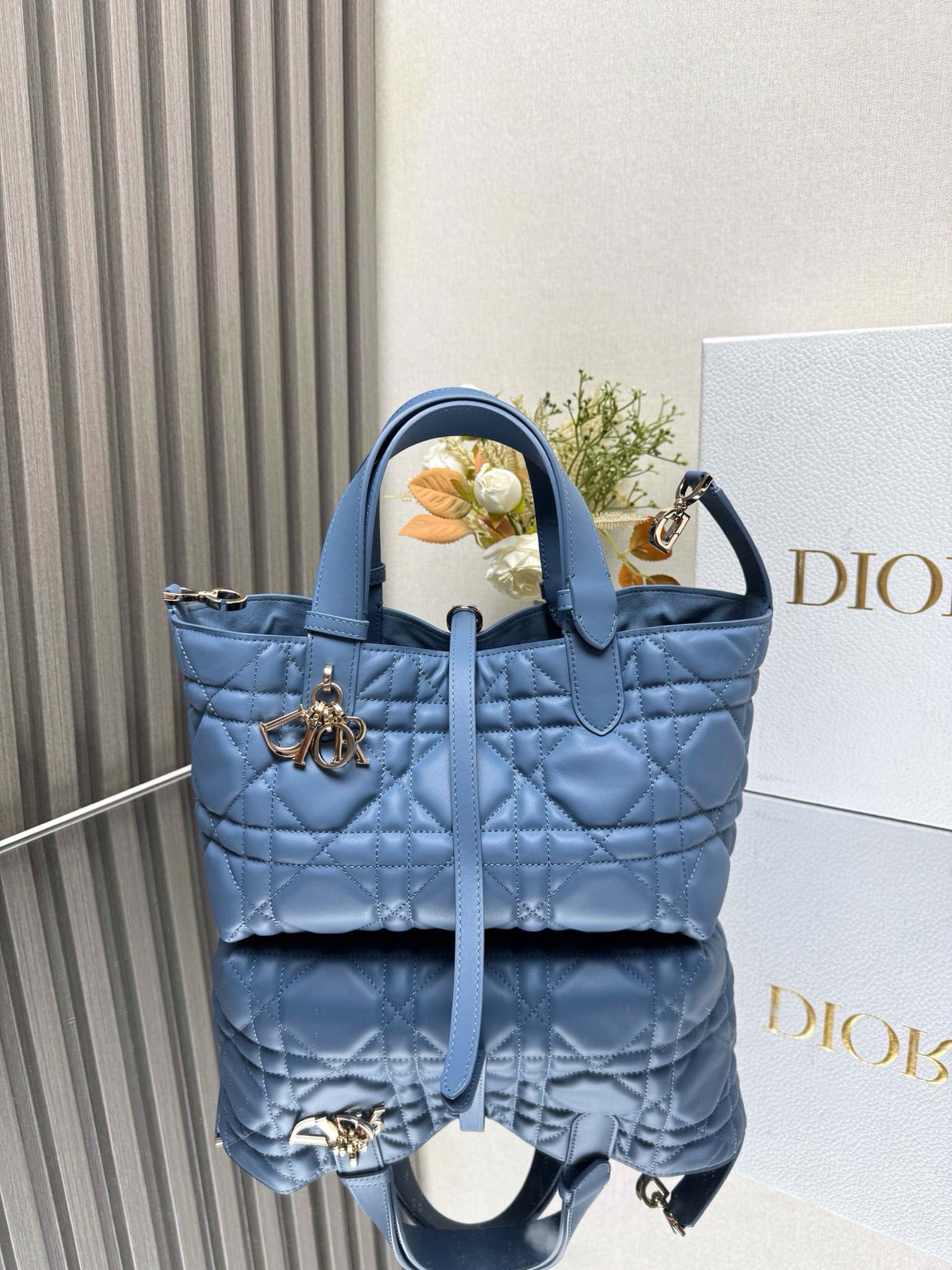 Medium Dior Toujours Bag Dusty Ivory Macrocannage Calfskin | DIOR