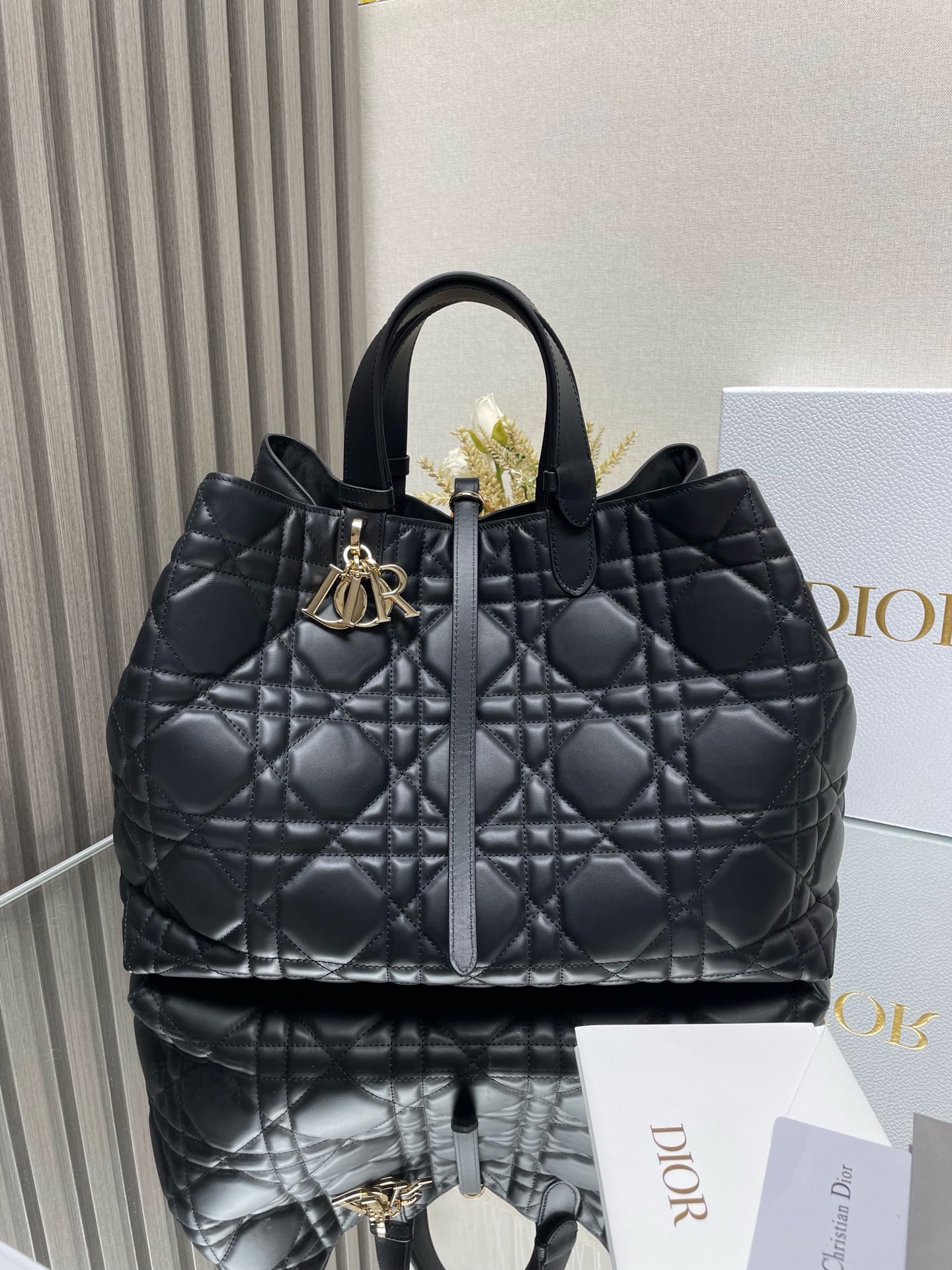 Medium DiorTravel Nomad Pouch Latte Macrocannage Calfskin | DIOR