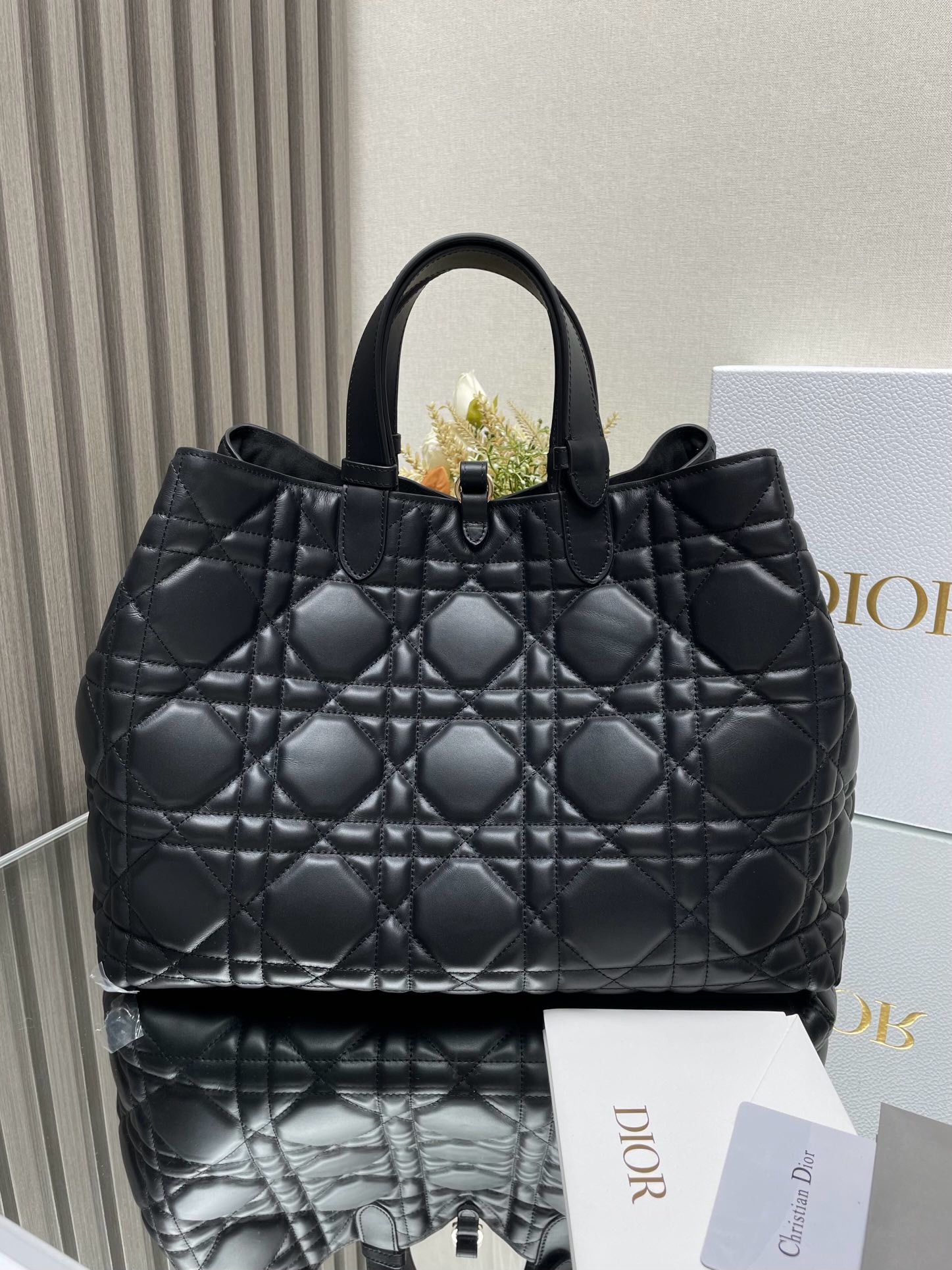 Medium DiorTravel Nomad Pouch Latte Macrocannage Calfskin | DIOR
