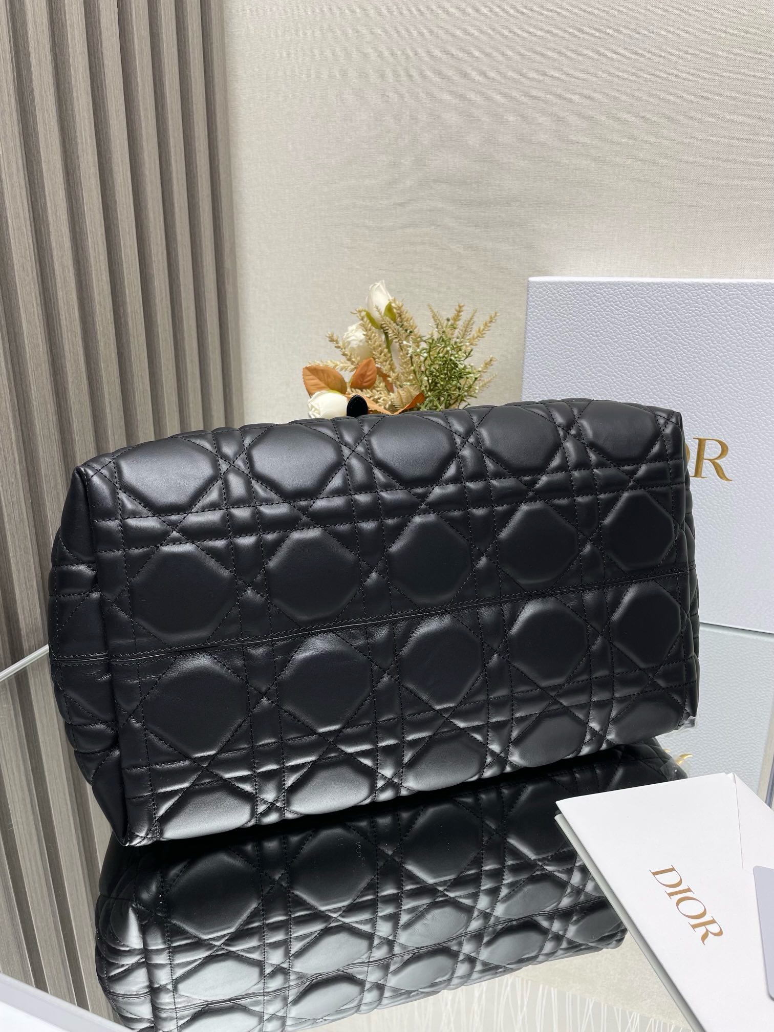 Medium DiorTravel Nomad Pouch Latte Macrocannage Calfskin | DIOR