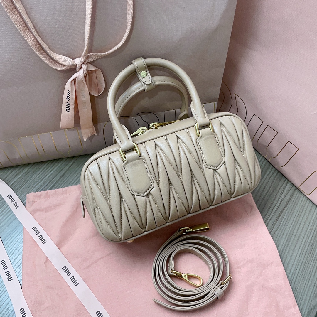 Miu Miu Arcadie Matelassé Mini Bag | gray |