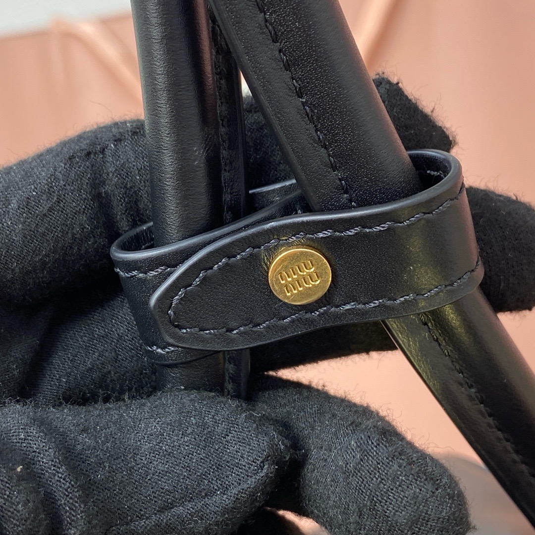 Miu Miu Beau Leather top-handle Bag | Black