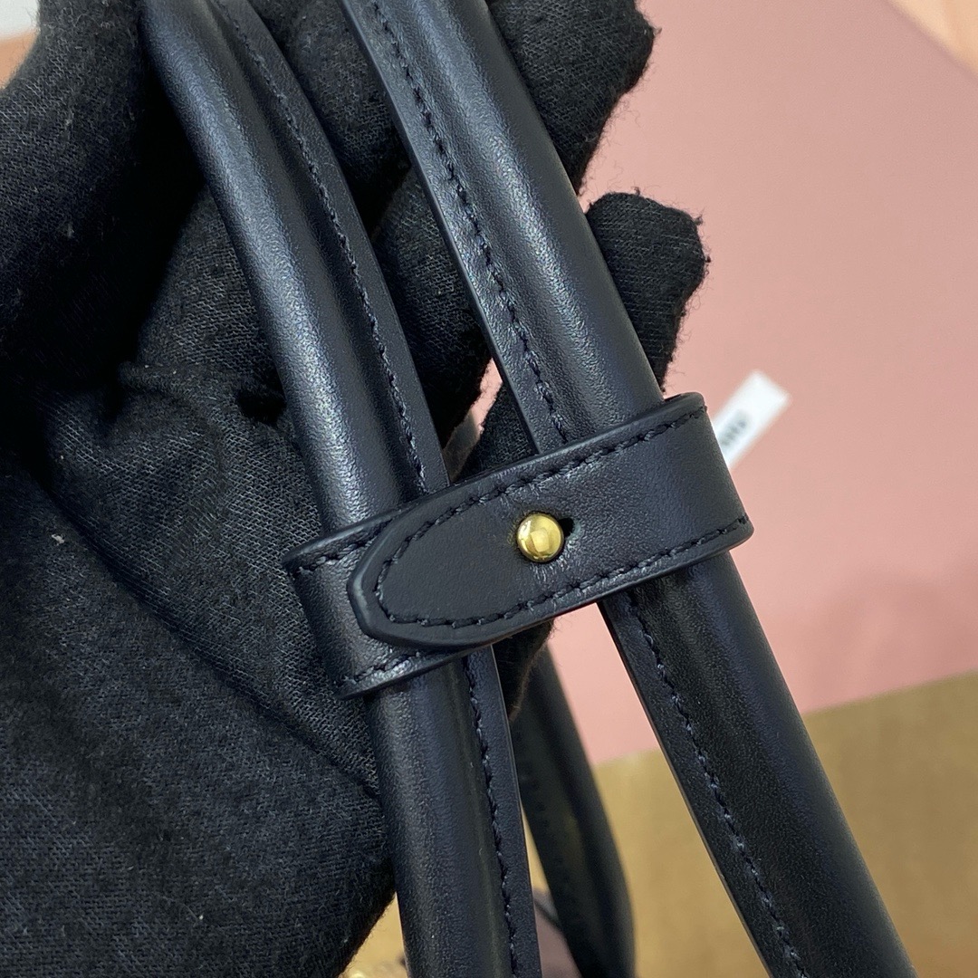 Miu Miu Beau Leather top-handle Bag | Black