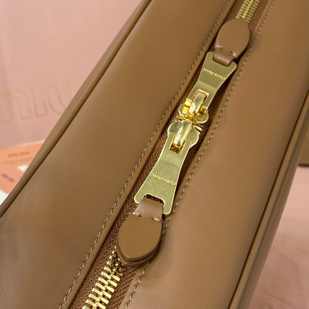 Miu Miu Beau Leather top-handle Bag | Brown