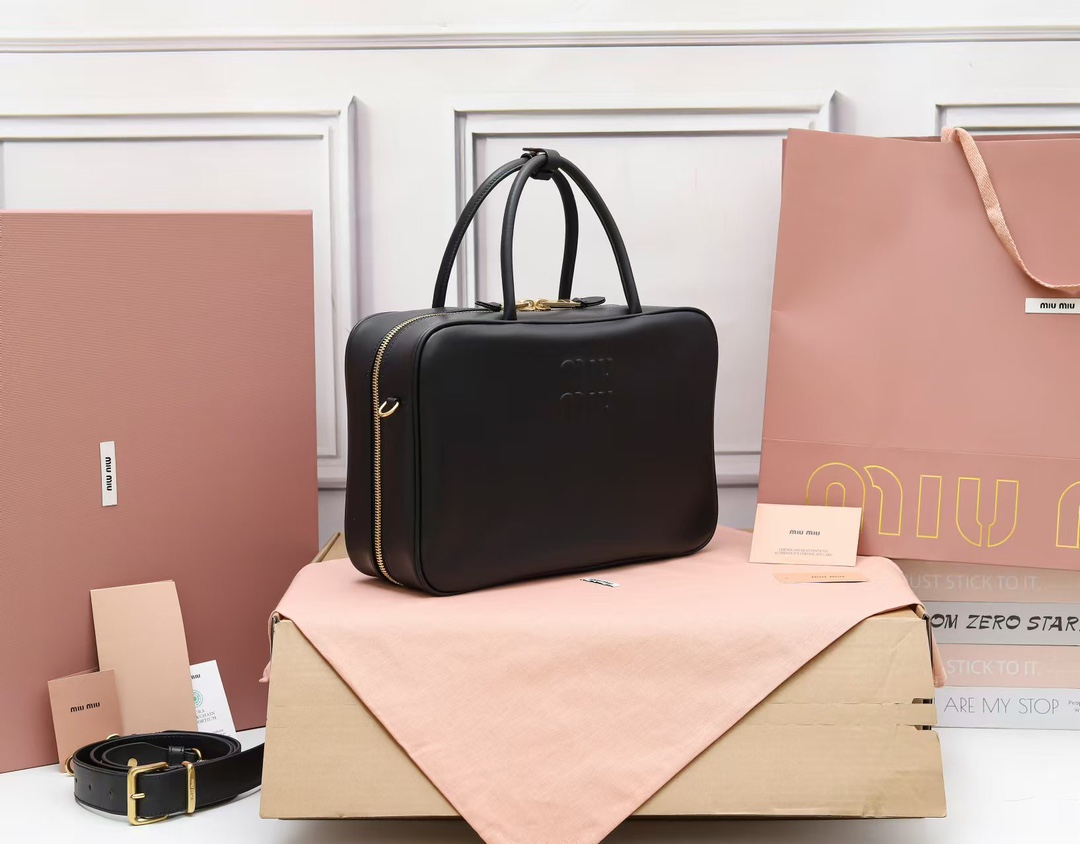 Miu Miu Beau Leather Top-Handle Bag in Black