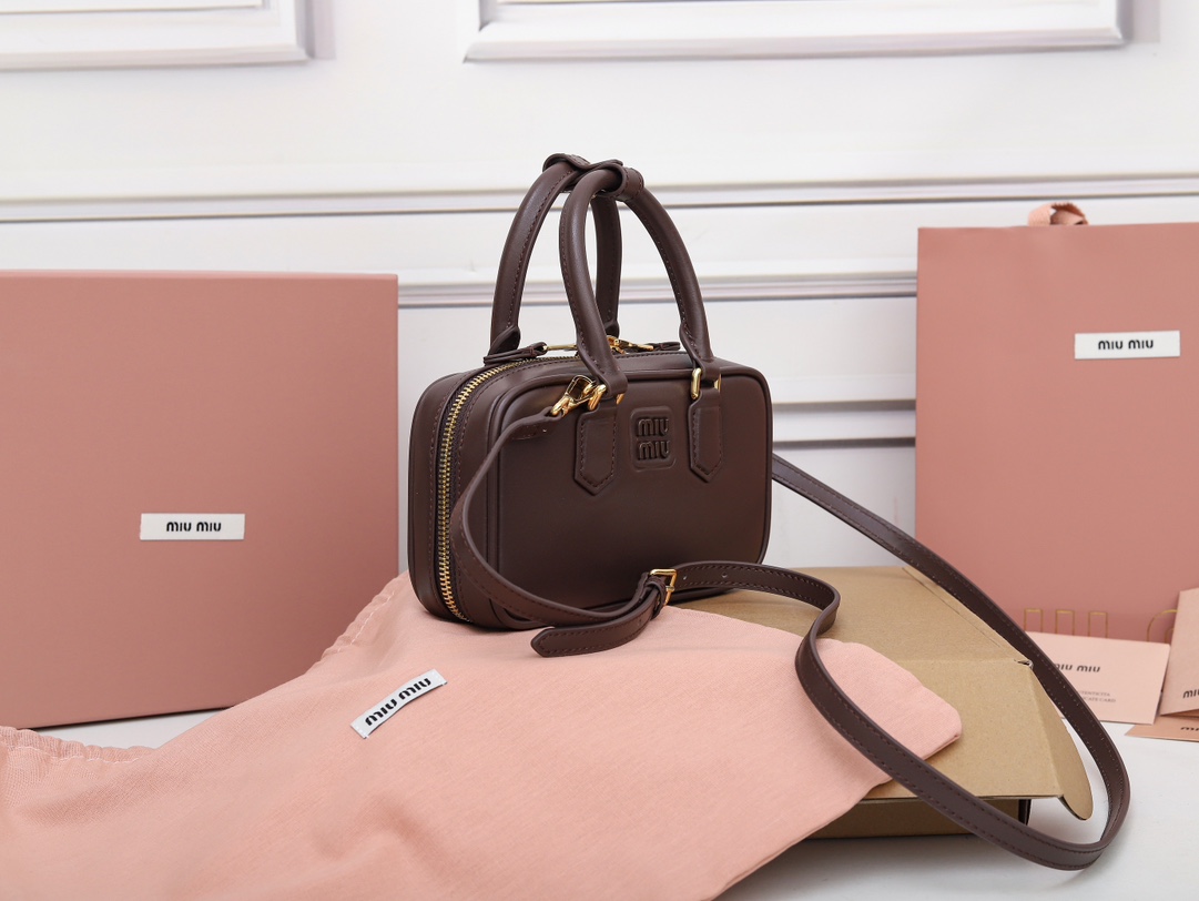 Miu Miu Briarwood Arcadie Leather Bag | Miu Miu