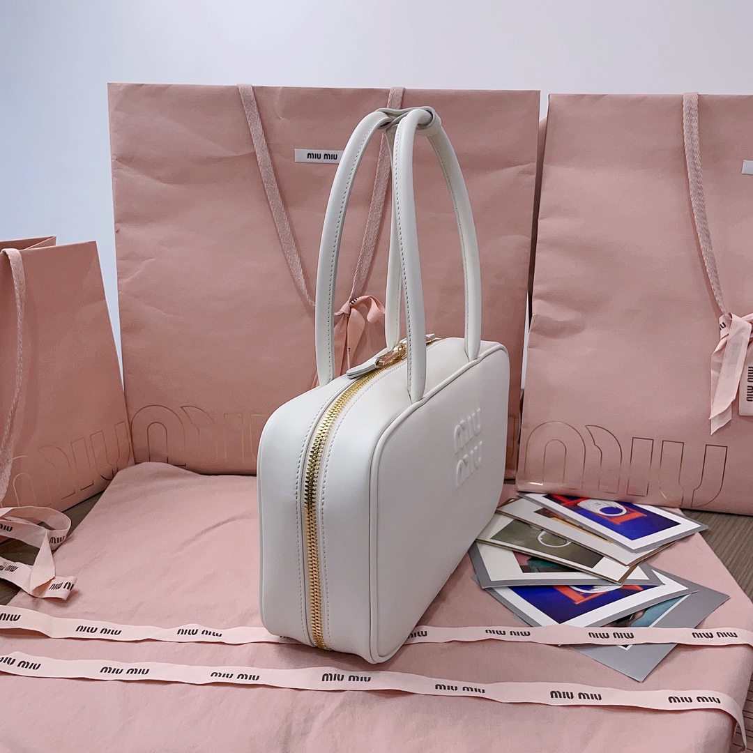 Miu Miu Chalk White Beau Leather Micro-bag | Miu Miu