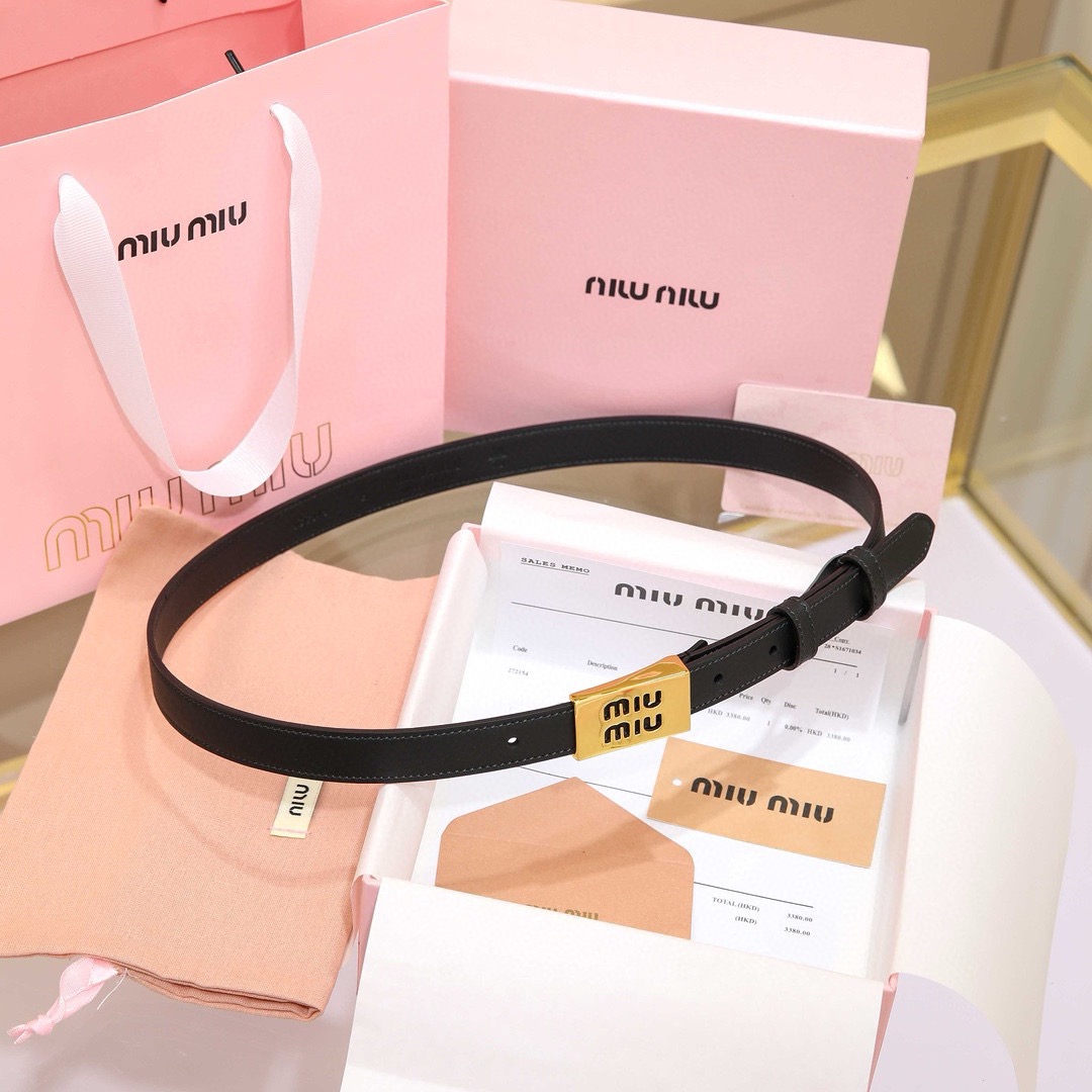 MIU MIU Classic Leather Belt