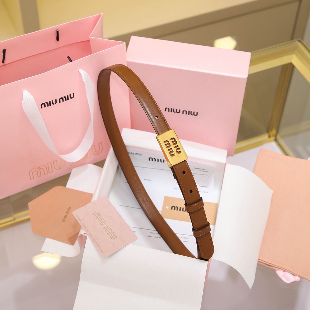 MIU MIU Classic Leather Belt- brown
