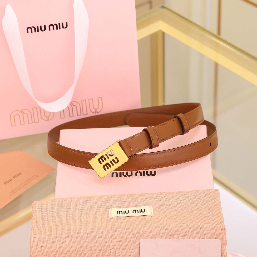MIU MIU Classic Leather Belt- brown