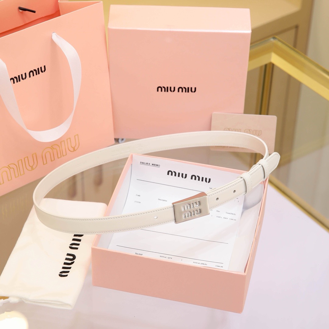 MIU MIU Classic Leather Belt- sliver white