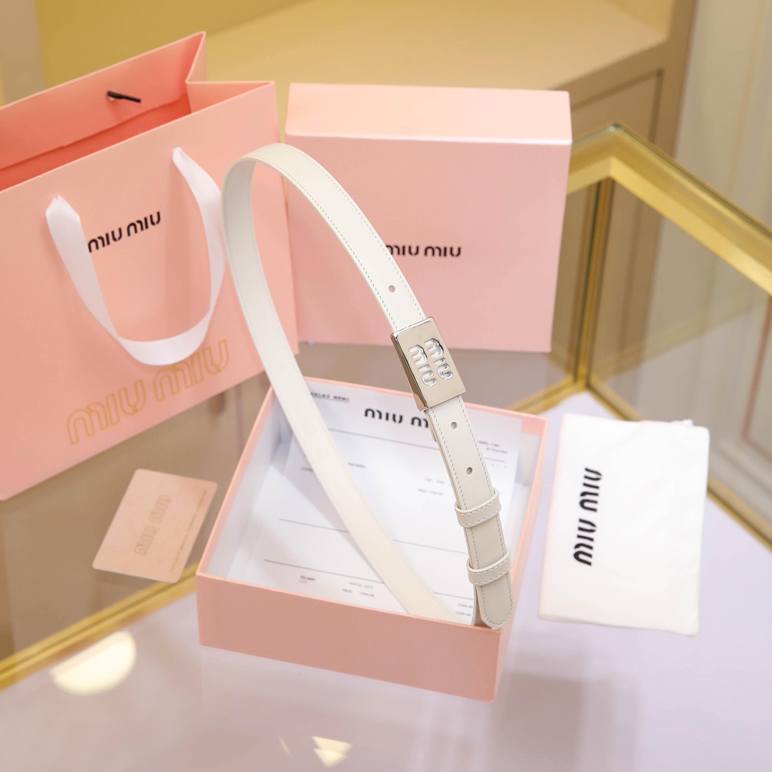 MIU MIU Classic Leather Belt- sliver white