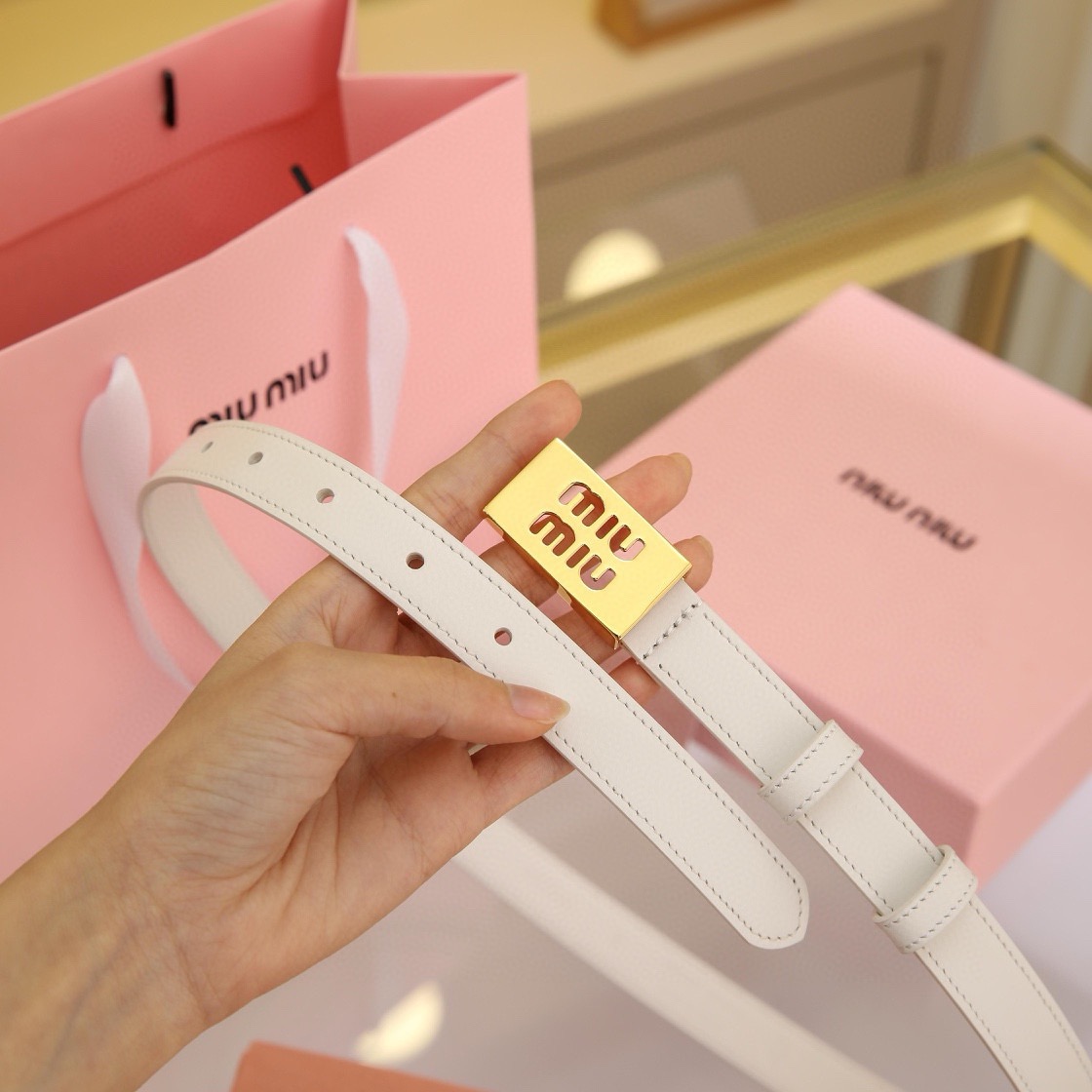 MIU MIU Classic Leather Belt- White