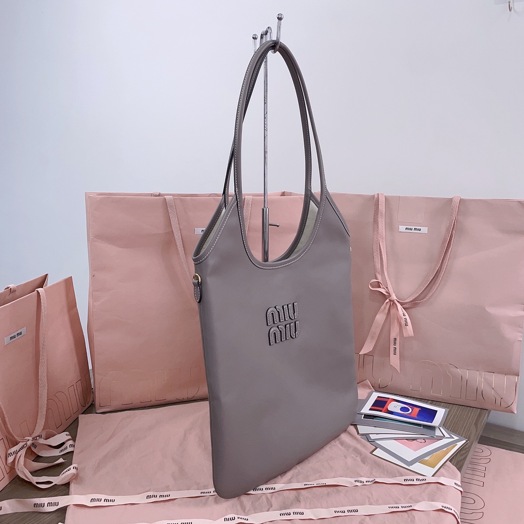 Miu Miu gray  Ivy Leather Bag | Miu Miu