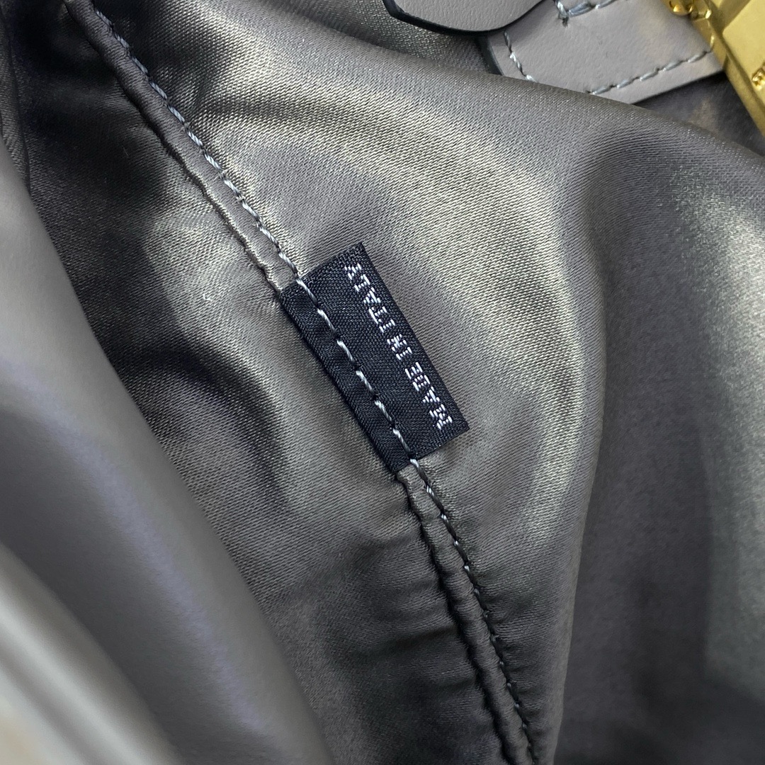 Miu Miu Leather Beau Bag in Grey