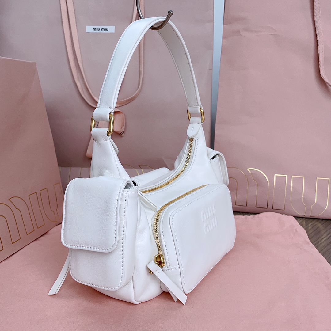Miu Miu logo-embossed Leather Shoulder Bag | White