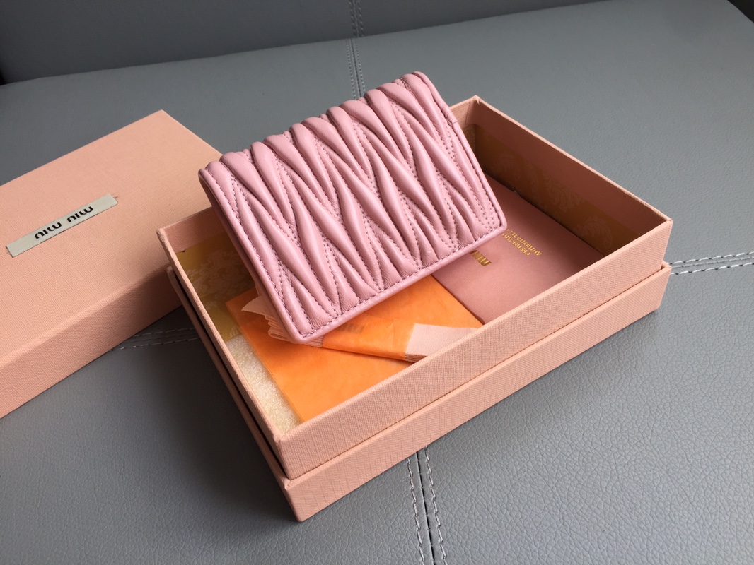 Miu Miu - Logo Powder Leather Wallet 5MV204N88 bag in pink - Miu Miu 04779