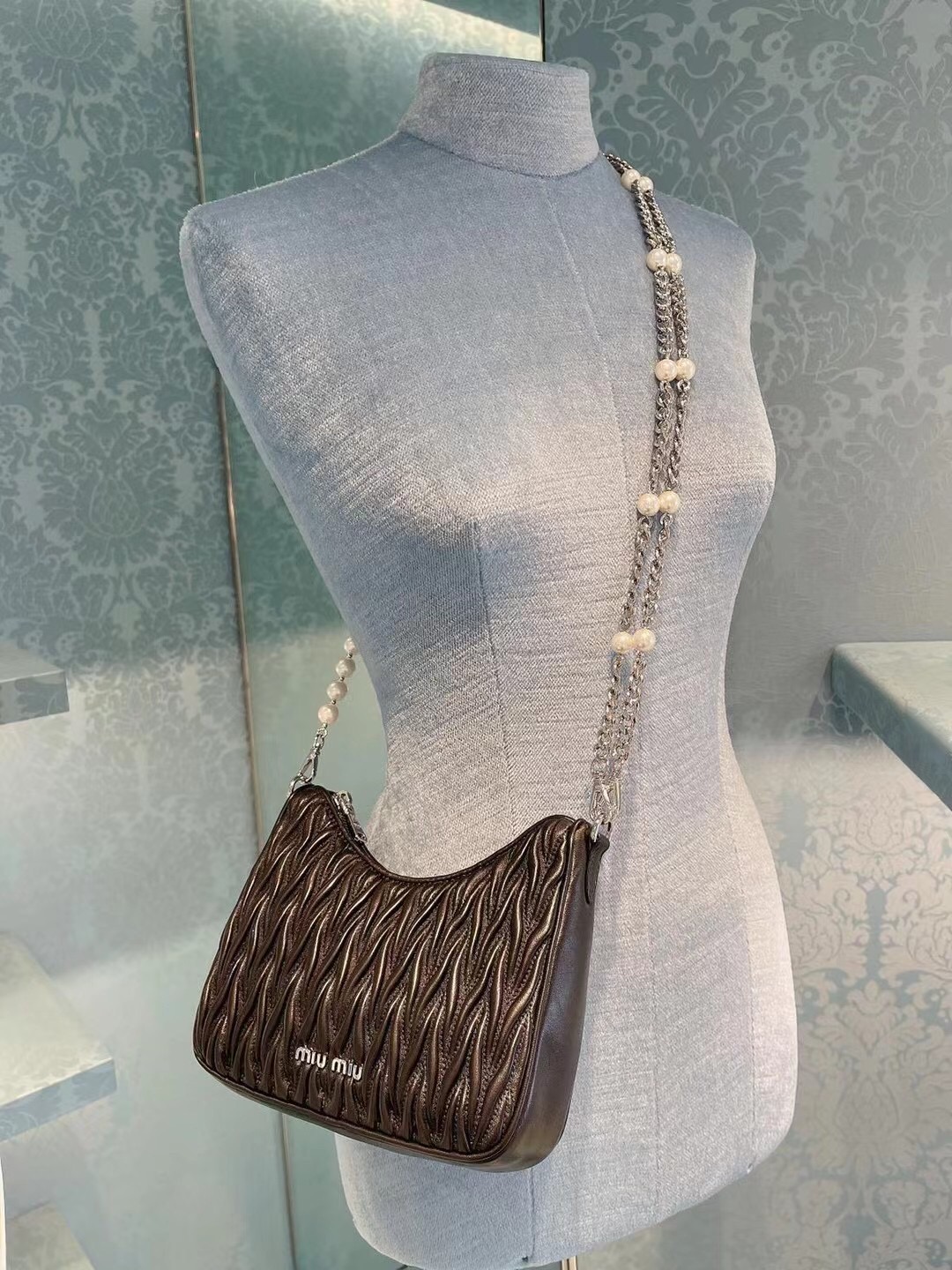 Miu Miu Matelassé Pearl Embellished Shoulder Bag – Cettire