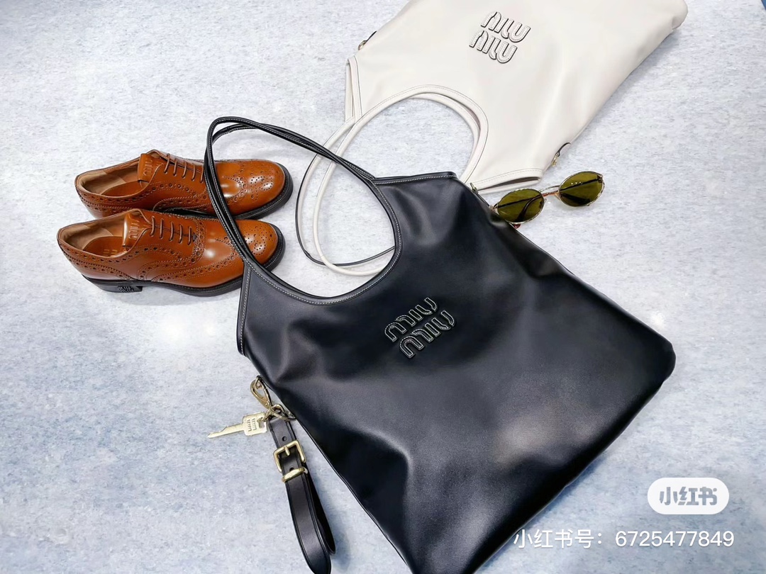 MIU MIU Nappa Ivy Bag Black 1501107 Miu Miu 03489