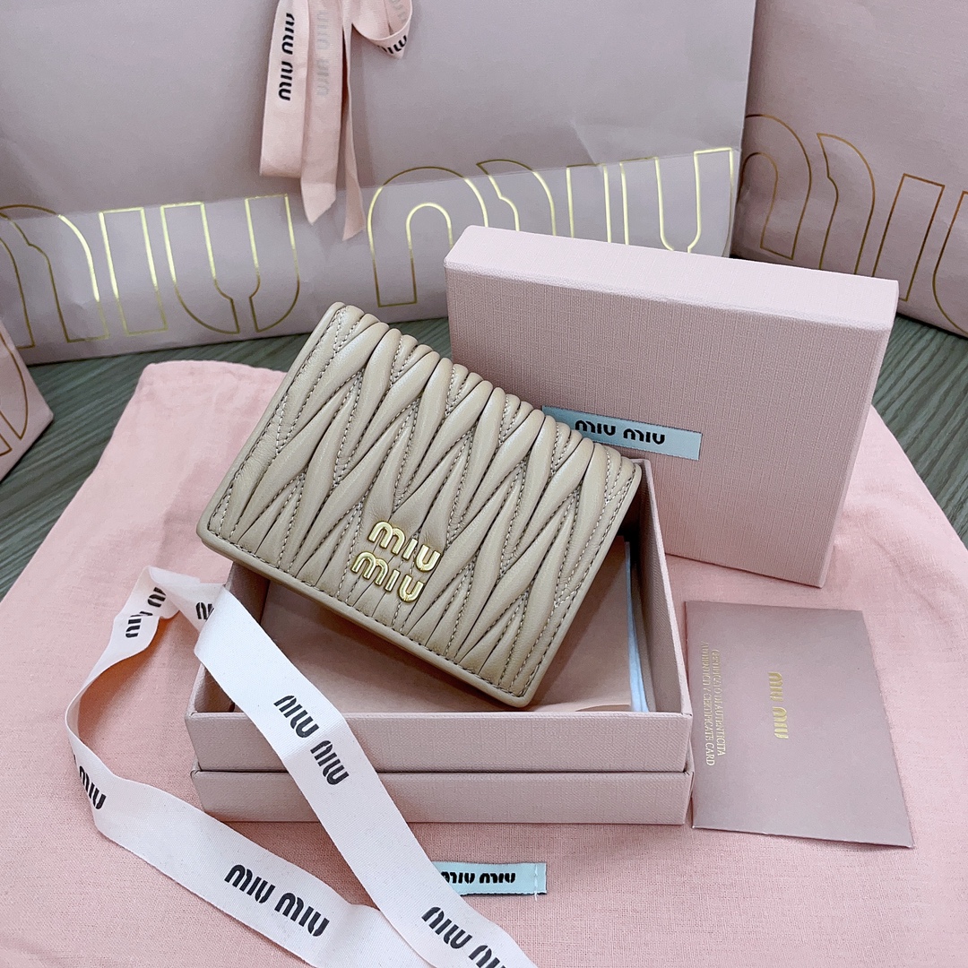 Miu Miu Powder gray Matelassé Nappa Leather Card Holder