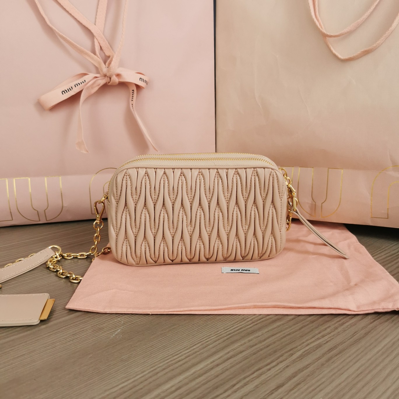 Miu Miu Pre-Owned 2020-2024 Matelassé Shoulder Bag | Pink |