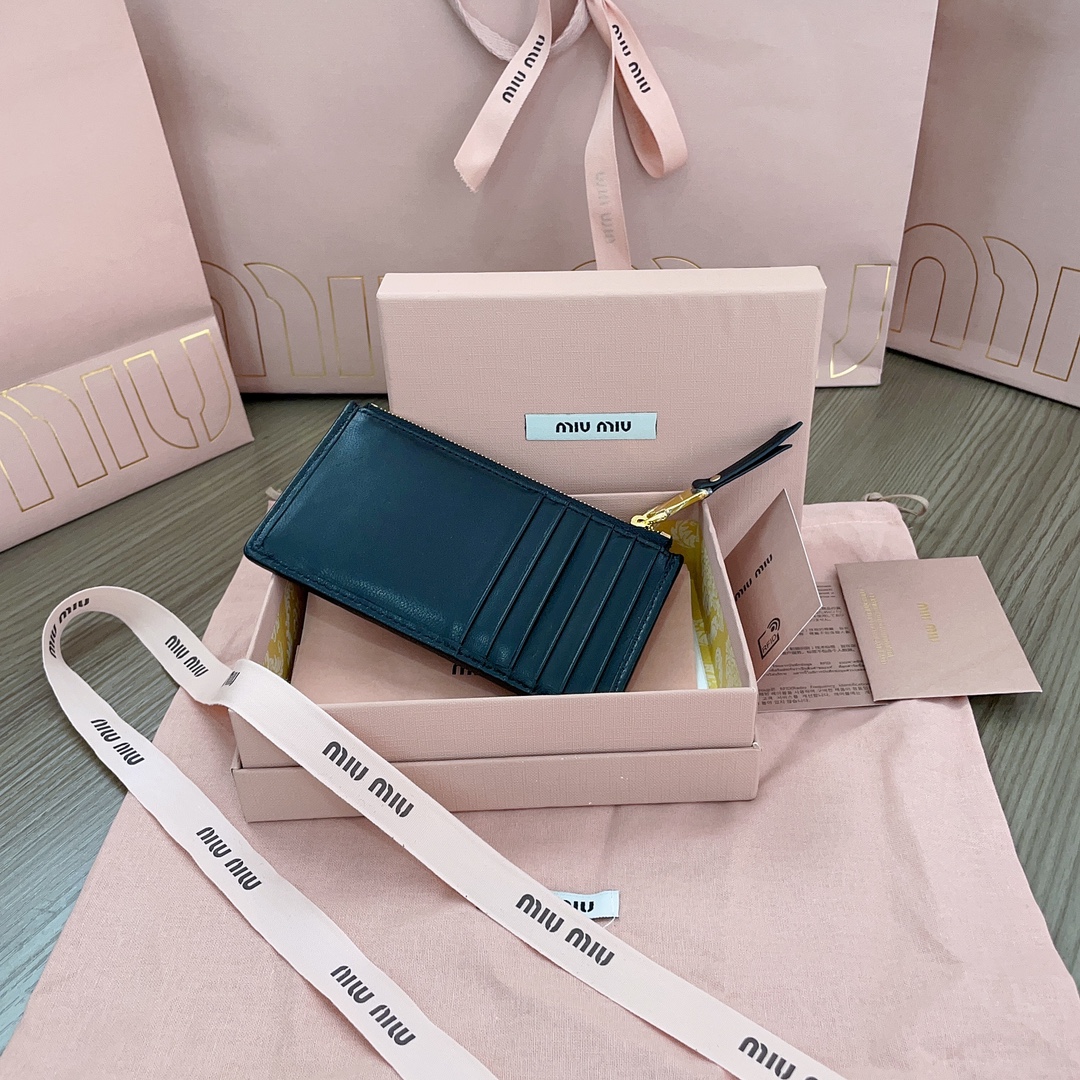 Miu Miu Quilted leather card holder - Light black| 5MB006N88F0012