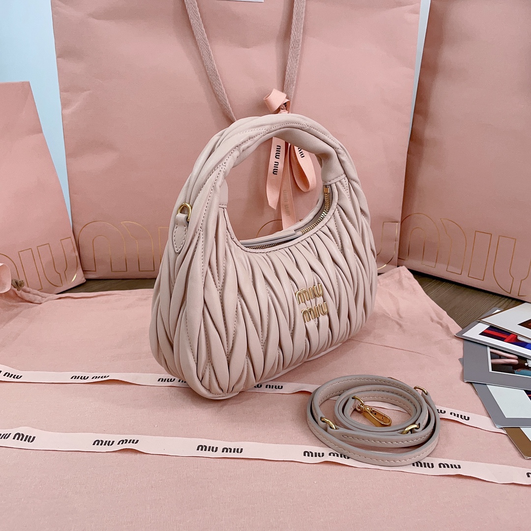 Miu Miu Small Matelassé Leather Wander Top-Handle Bag | Harrods DE