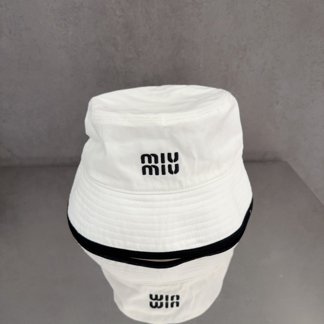 Miu Miu White Cotton Bucket Hat - Black Trim