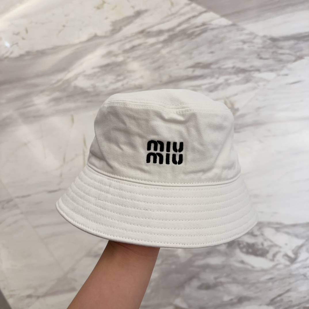Miu Miu White Cotton Bucket Hat - Embroidered Logo