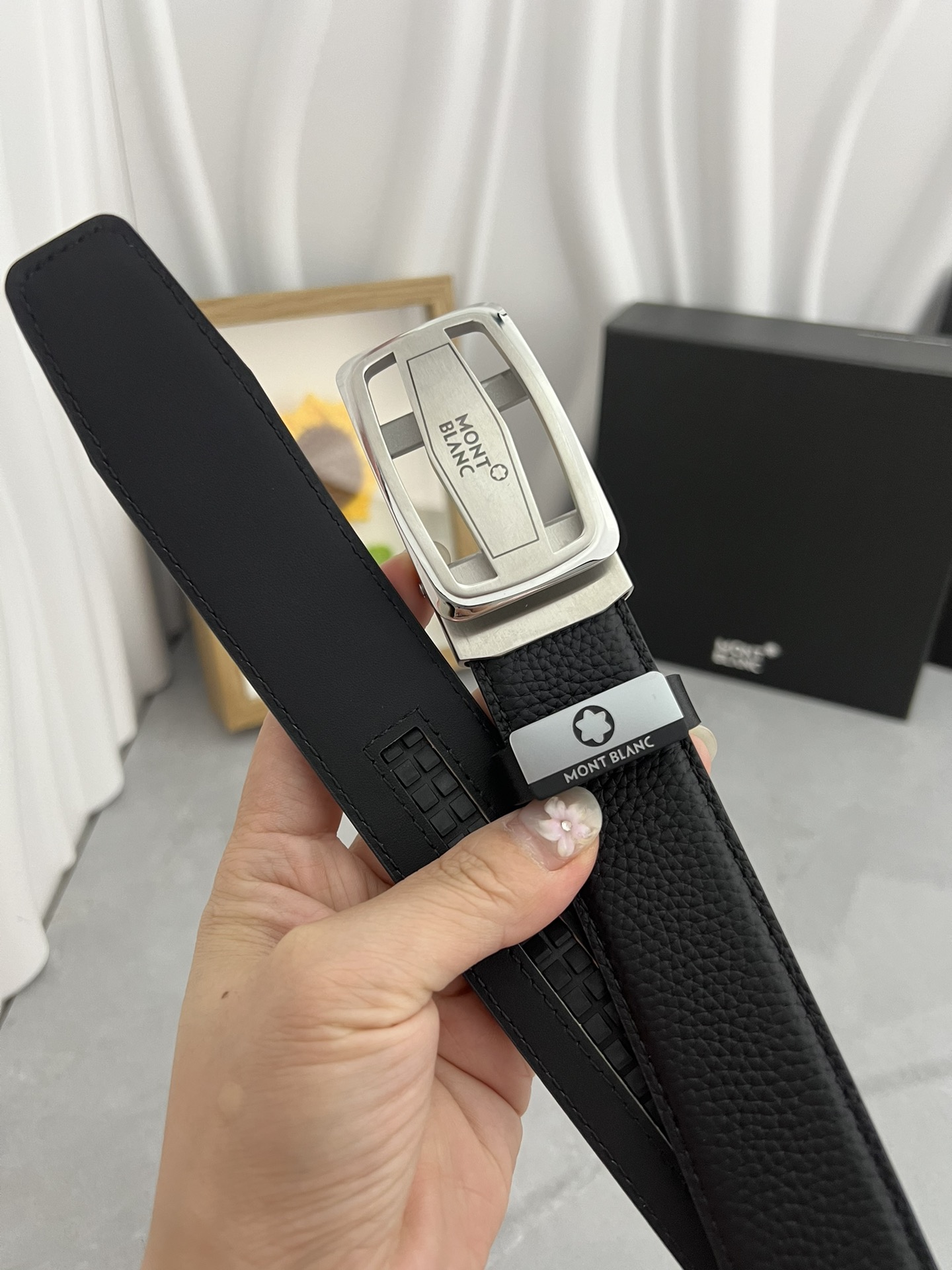 Montblanc Classic Black Leather Belt with Palladium-Finish Buckle