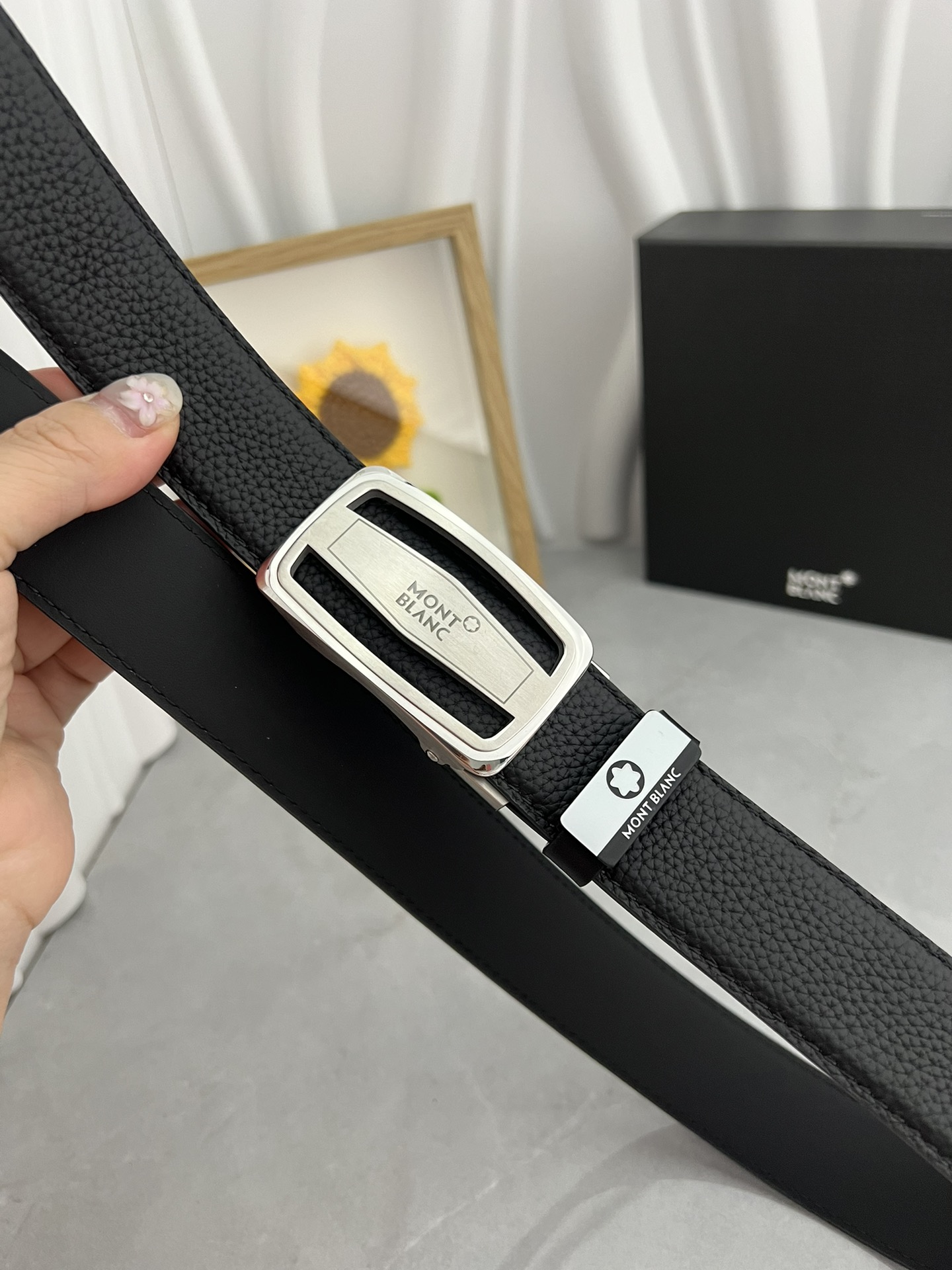 Montblanc Classic Black Leather Belt with Palladium-Finish Buckle