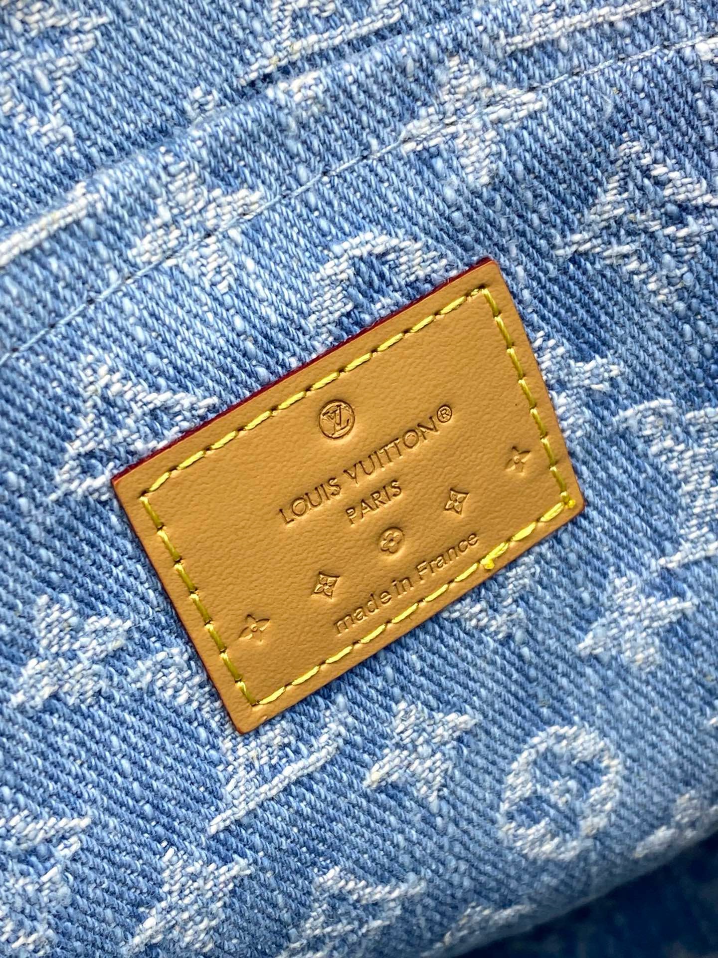 Multiple Taigarama Wallet Blue