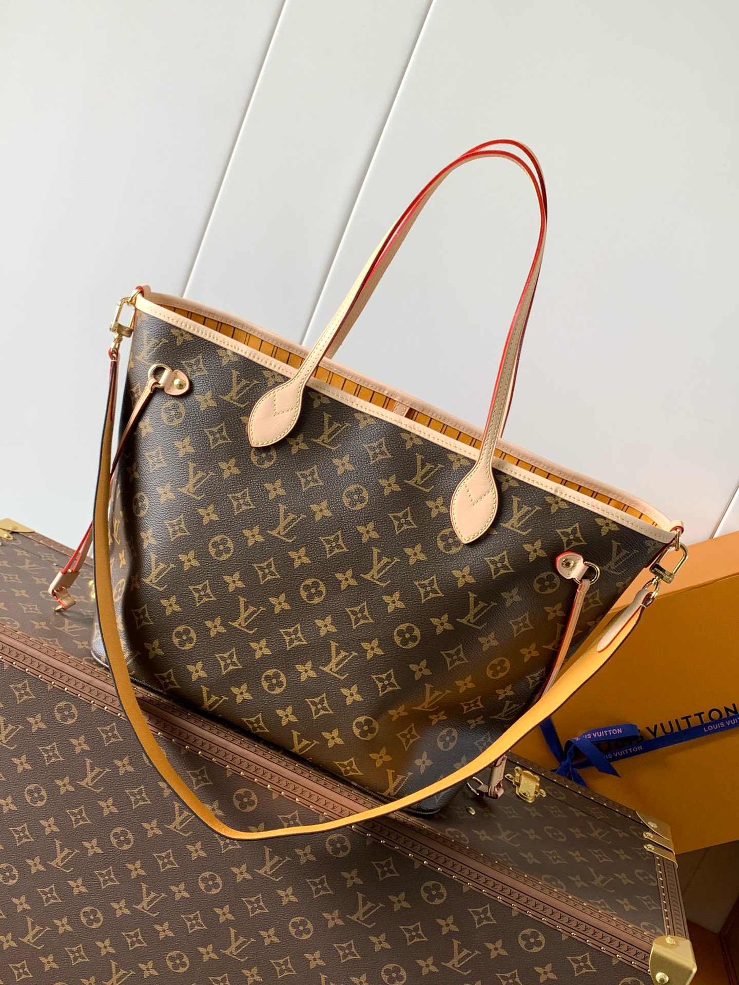 Neverfull Bandoulière Inside Out MM Monogram Bag Yellow - Women's Handbag | LOUIS VUITTON