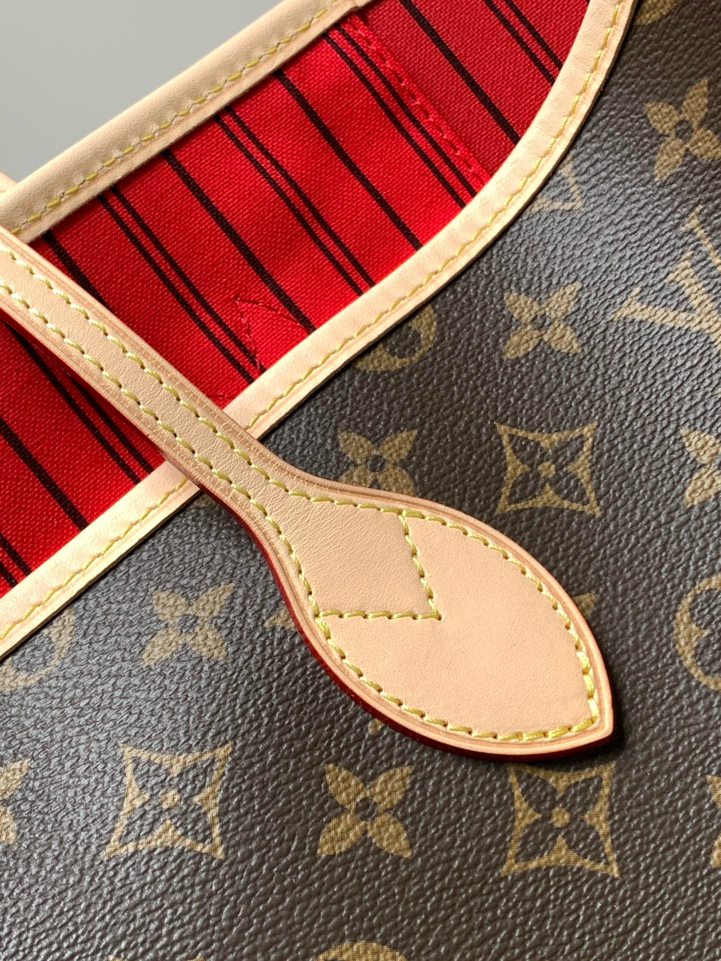 Neverfull Bandoulière Inside Out MM Monogram Red Bag – Women’s Handbag | LOUIS VUITTON