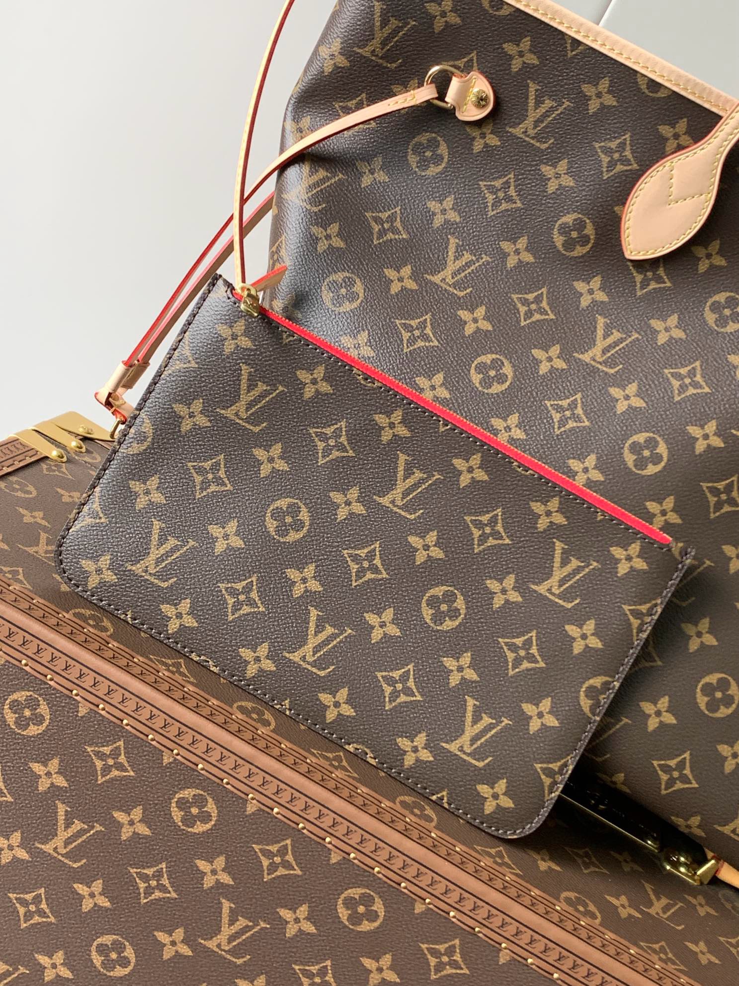 Neverfull Bandoulière Inside Out MM Monogram Red Bag – Women’s Handbag | LOUIS VUITTON