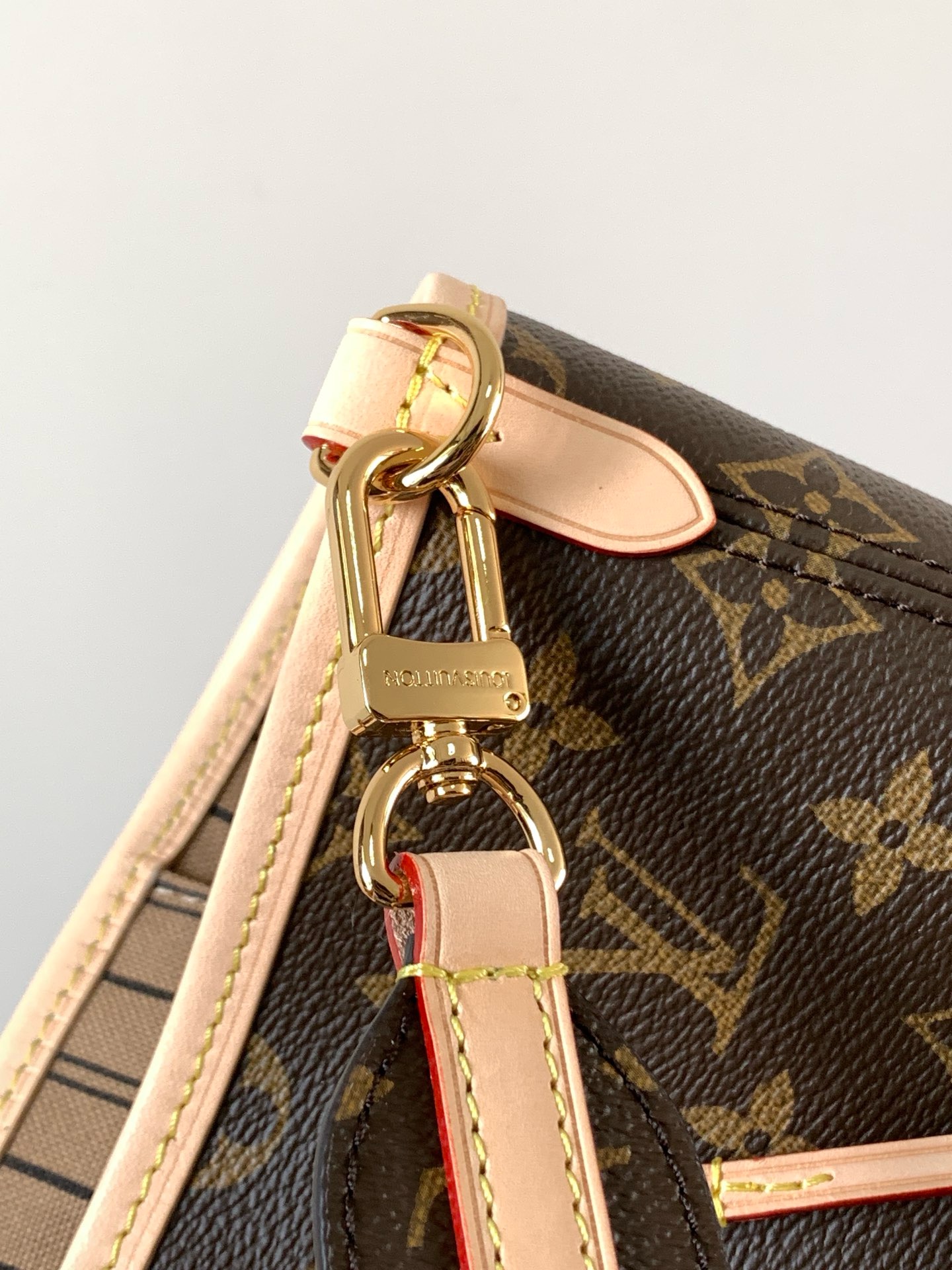 Neverfull Bandoulière Inside Out MM Monogram Red Bag – Women’s Handbag | LOUIS VUITTON